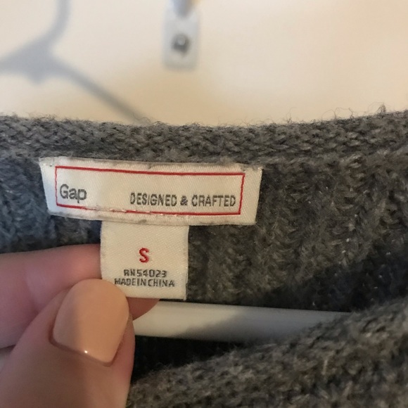 sweater - Picture 2 of 2